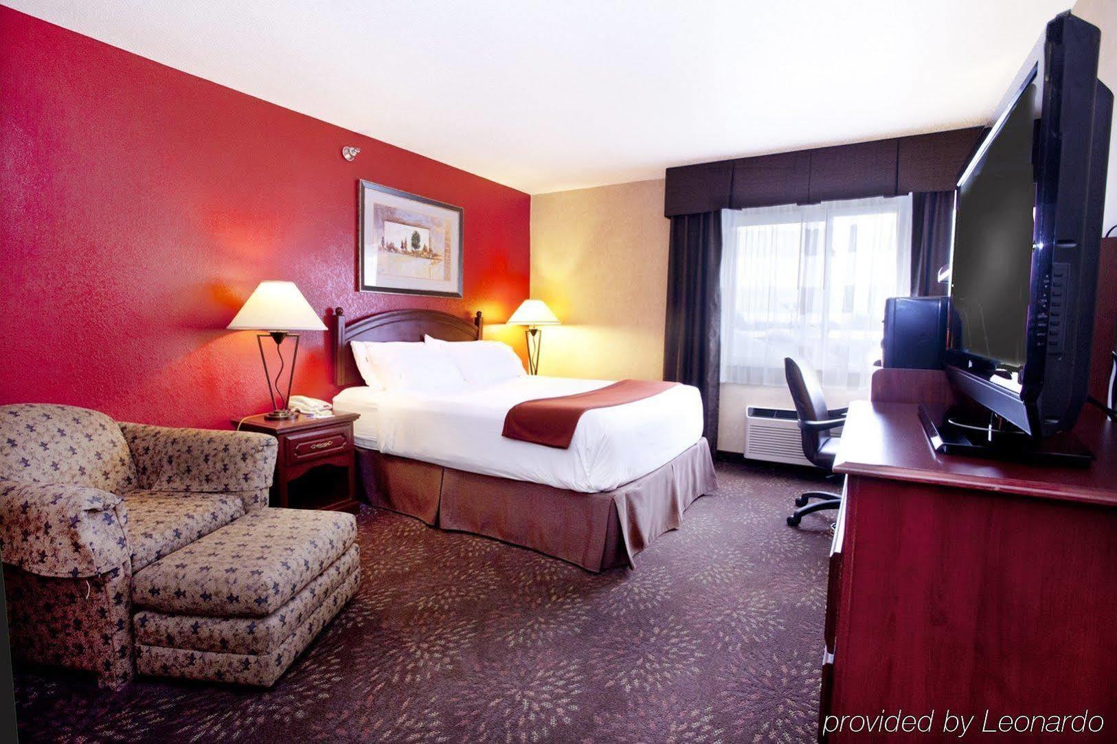 Holiday Inn Express Jamestown By Ihg Exterior foto